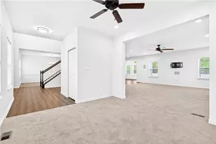 1058 Livorno Dr, Collier Township, PA 15071 - Photo 10
