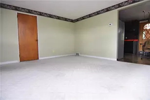 4237 School St, Munhall, PA 15120 - Photo 8