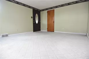 4237 School St, Munhall, PA 15120 - Photo 6