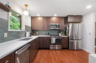 236 Penhurst Dr, Wilkins Township, PA 15235 - Photo 12