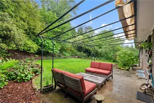 236 Penhurst Dr, Wilkins Township, PA 15235 - Photo 26