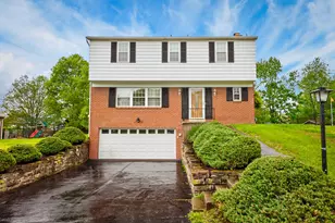 8684 E Barkhurst Dr, Pittsburgh, PA 15237 - Photo 2