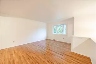 344 Springwood Dr, Pittsburgh, PA 15147 - Photo 2