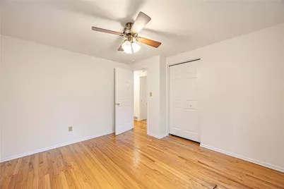 344 Springwood Dr, Pittsburgh, PA 15147 - Photo 16
