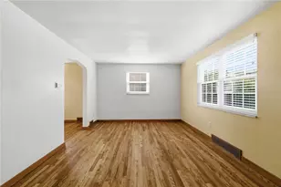 1134 Peermont Ave, Pittsburgh, PA 15216 - Photo 8