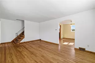 1134 Peermont Ave, Pittsburgh, PA 15216 - Photo 6