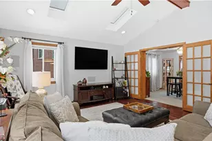 32 Herbst Rd, Kennedy Township, PA 15108 - Photo 6