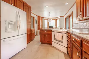 571 Seventh St, Sharpsville, PA 16150 - Photo 2