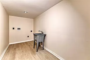 100 5th Ave, Latrobe, PA 15650 - Photo 30