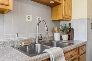 72 Sycamore St, Beaver, PA 15009 - Photo 8