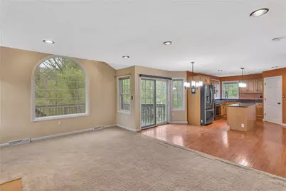 699 Surfside Dr, Pittsburgh, PA 15239 - Photo 10