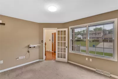 699 Surfside Dr, Pittsburgh, PA 15239 - Photo 16