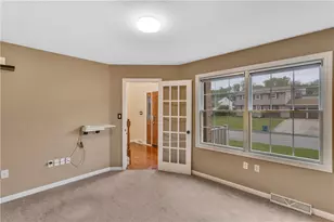 699 Surfside Dr, Pittsburgh, PA 15239 - Photo 16