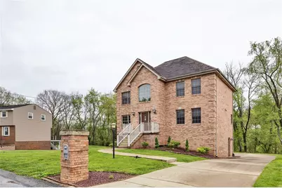 699 Surfside Dr, Pittsburgh, PA 15239 - Photo 2