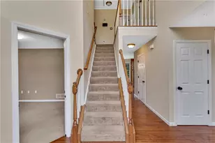 699 Surfside Dr, Pittsburgh, PA 15239 - Photo 4