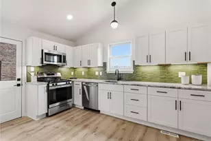 1709 Buena Vista St, Pittsburgh, PA 15212 - Photo 16