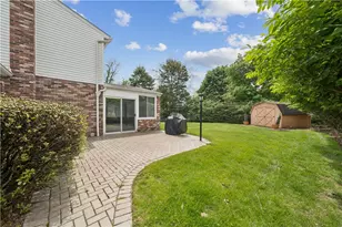 2125 Berkshire Dr, Monroeville, PA 15146 - Photo 36