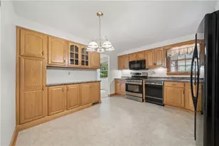 2125 Berkshire Dr, Monroeville, PA 15146 - Photo 10