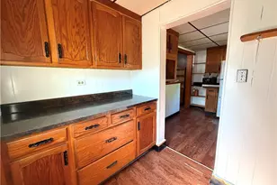 121 Elizabeth Ave, Evans City, PA 16033 - Photo 14