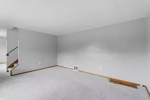 148 Dorothy Dr, Pittsburgh, PA 15235 - Photo 6