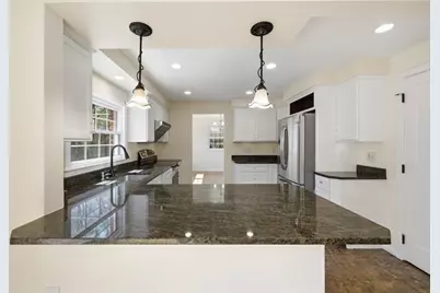 123 Point Vue Dr, Ross Twp, PA 15237 - Photo 8
