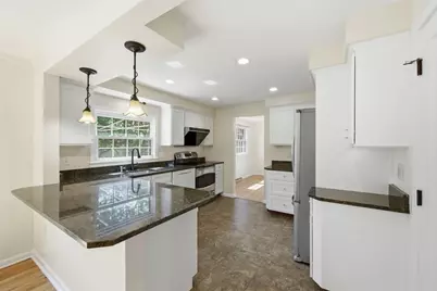 123 Point Vue Dr, Ross Twp, PA 15237 - Photo 10
