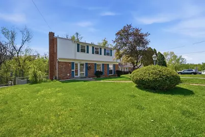 123 Point Vue Dr, Ross Twp, PA 15237 - Photo 1