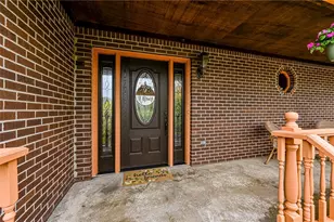 691 Adele Dr, North Huntingdon, PA 15642 - Photo 4