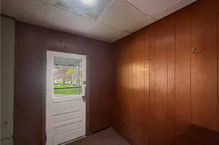 219 Ridgemont Dr, Big Beaver, PA 16115 - Photo 12