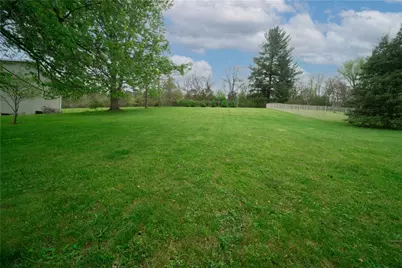 657 Lakeview Dr, South Strabane, PA 15301 - Photo 8