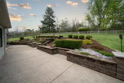 657 Lakeview Dr, South Strabane, PA 15301 - Photo 10