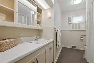221 E Edgewood Ave, New Castle, PA 16105 - Photo 16