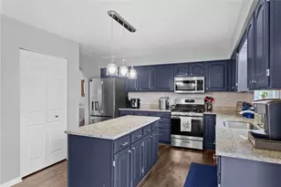 137 John Dr, Cecil, PA 15317 - Photo 14