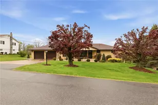 506 Ruby St, Windber, PA 15963 - Photo 2