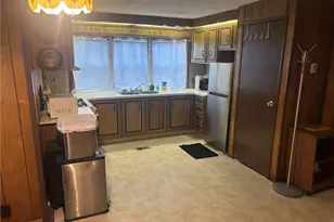 19 Round Top Dr, Finleyville, PA 15332 - Photo 2