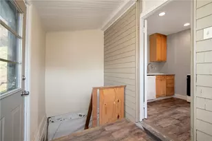 529 Windsor Ave, Pittsburgh, PA 15221 - Photo 22