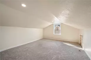 529 Windsor Ave, Pittsburgh, PA 15221 - Photo 20