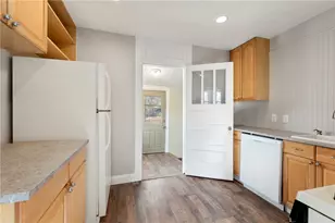 529 Windsor Ave, Pittsburgh, PA 15221 - Photo 14