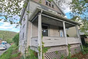 1828 4th Ave, Beaver Falls, PA 15010 - Photo 2