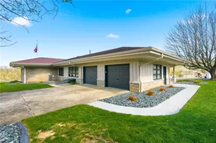 102 Peasant Village Ln, Belle Vernon, PA 15012 - Photo 4