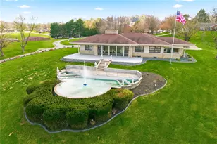 102 Peasant Village Ln, Belle Vernon, PA 15012 - Photo 6
