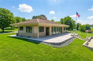 102 Peasant Village Ln, Belle Vernon, PA 15012 - Photo 6
