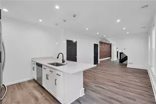 3219 Kennett Sq, Pittsburgh, PA 15213 - Photo 16