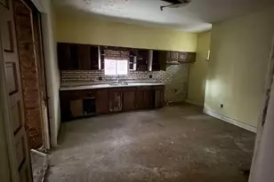 419 Prospect Ave, Donora, PA 15033 - Photo 12