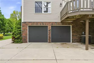 399 Limestone Dr, Bethel Park, PA 15102 - Photo 32