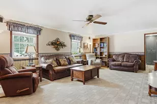 6142 Penn Dr, Penn Township, PA 16002 - Photo 20