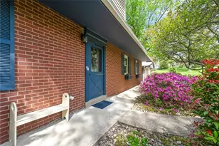 6142 Penn Dr, Penn Township, PA 16002 - Photo 4