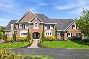 103 Destinaire Dr, Wilmington Township, PA 16142 - Photo 1