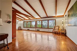 24 Swallow Hill Rd, Carnegie, PA 15106 - Photo 2