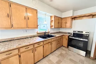 309 Woodland Ave, Grove City Boro, PA 16127 - Photo 6